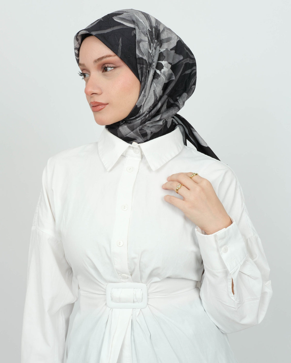 Bambu Kraş Eşarp D105 Siyah – farklı bağlama açısı