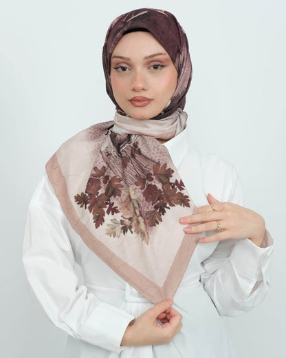 Bambu Kraş Eşarp D109 Mürdüm Vizon – model üzerinde önden görünüm