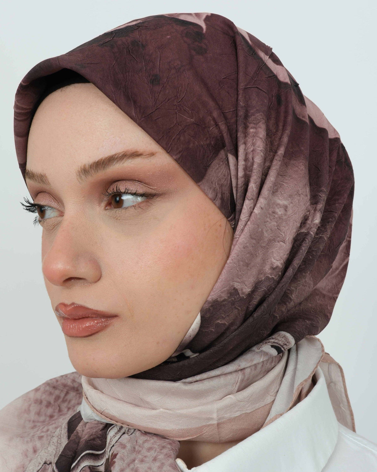 Bambu Kraş Eşarp D109 Mürdüm Vizon – yakından desen ve doku detayı