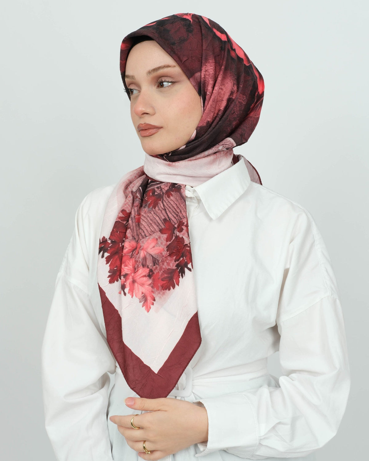 Bambu Kraş Eşarp D109 Vişne Çürüğü – farklı bağlama açısı