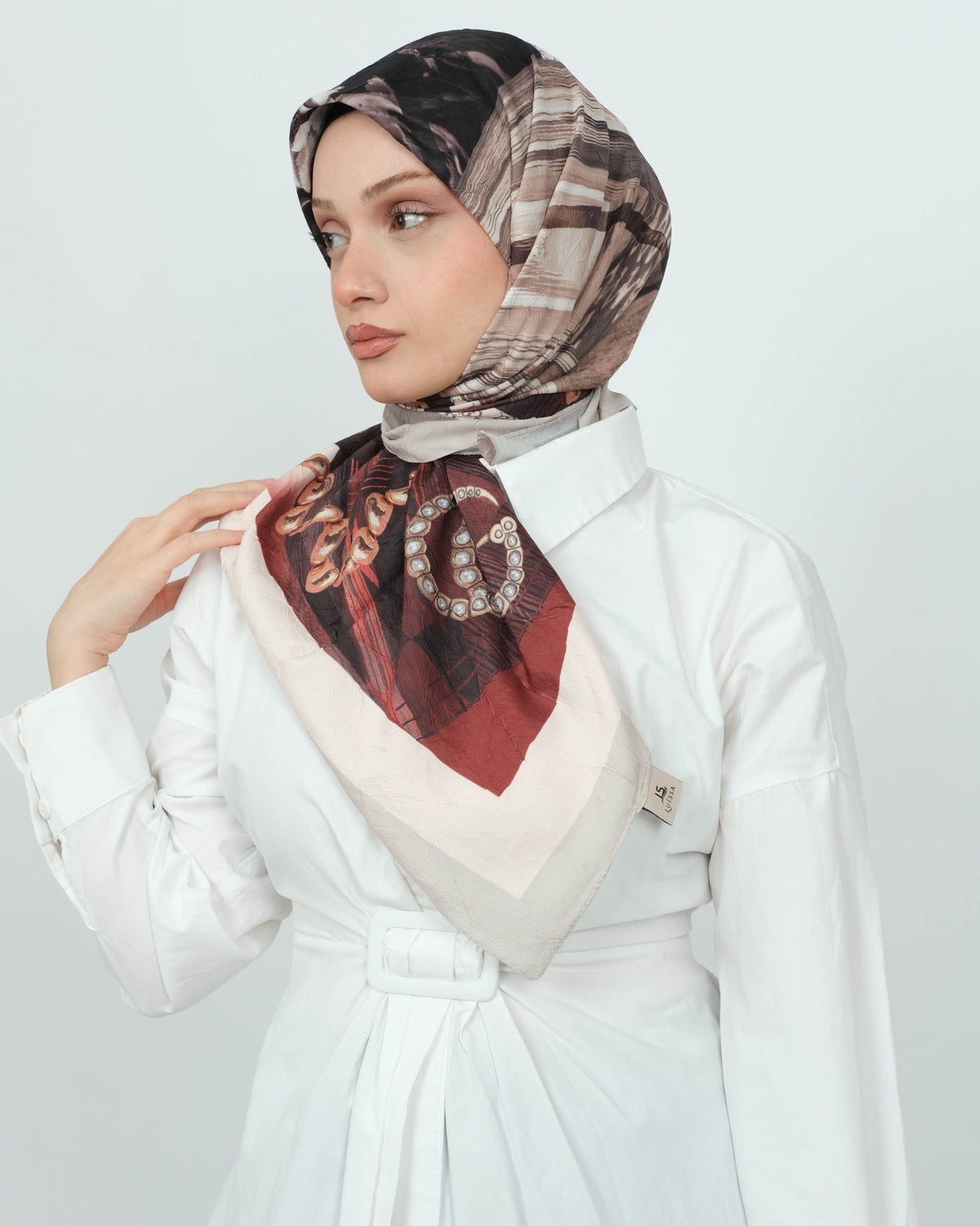 Bambu Kraş Eşarp D111 Bej Kiremit – farklı bağlama açısı