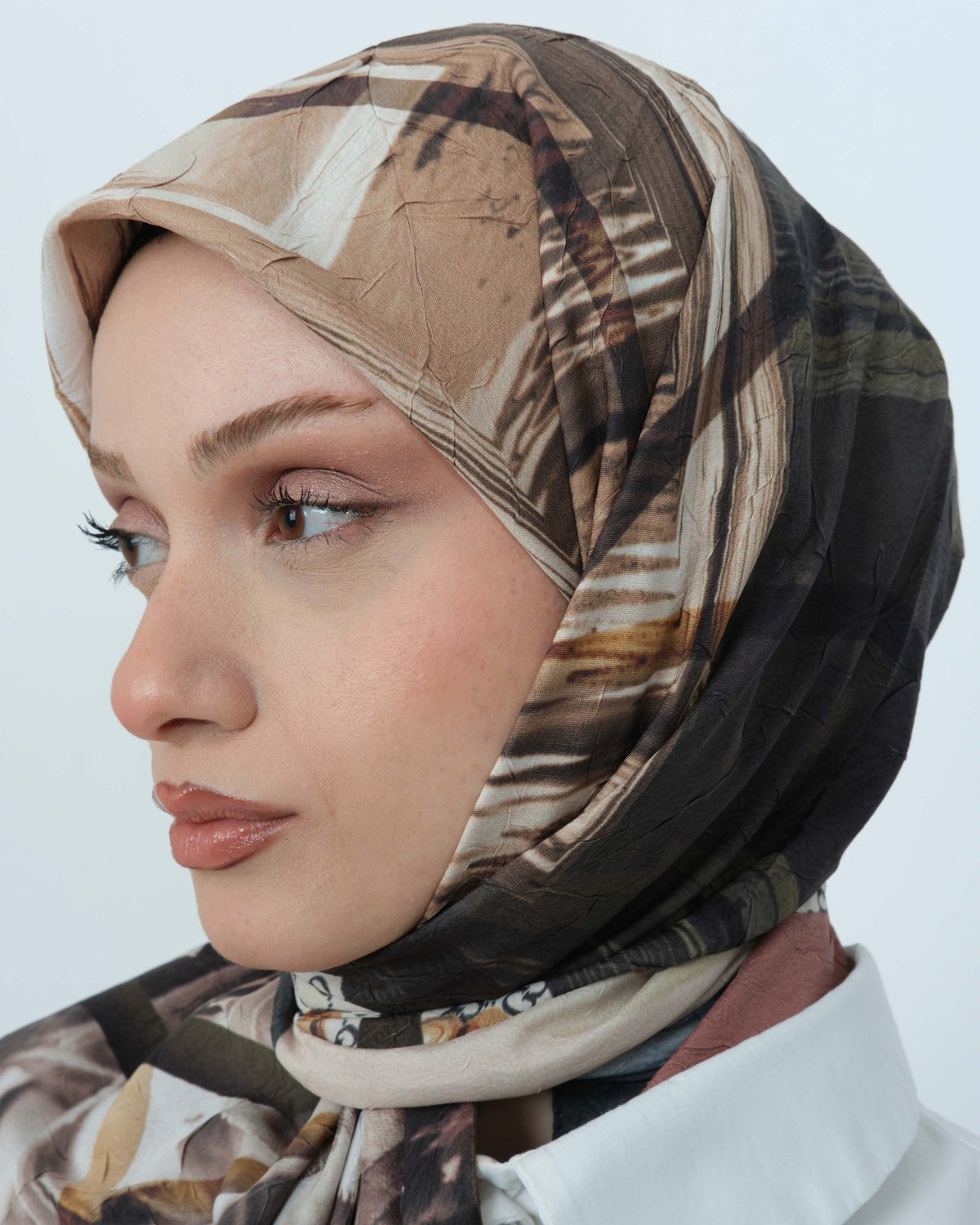 Bambu Kraş Eşarp D111 Gri Bej – yakından desen ve doku detayı