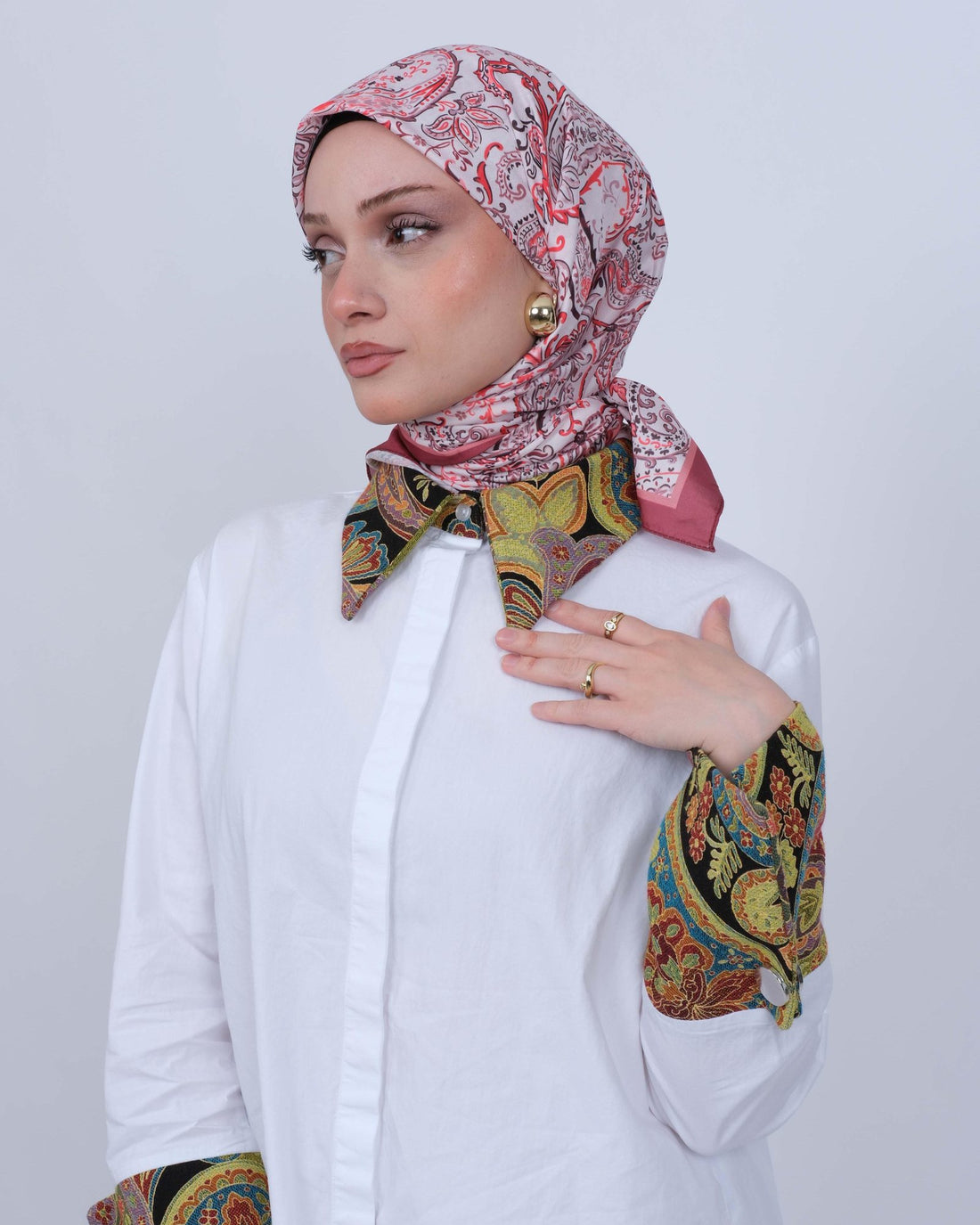 Vual İpek Eşarp D112 Bordo – yarım profilden farklı bağlama açısı