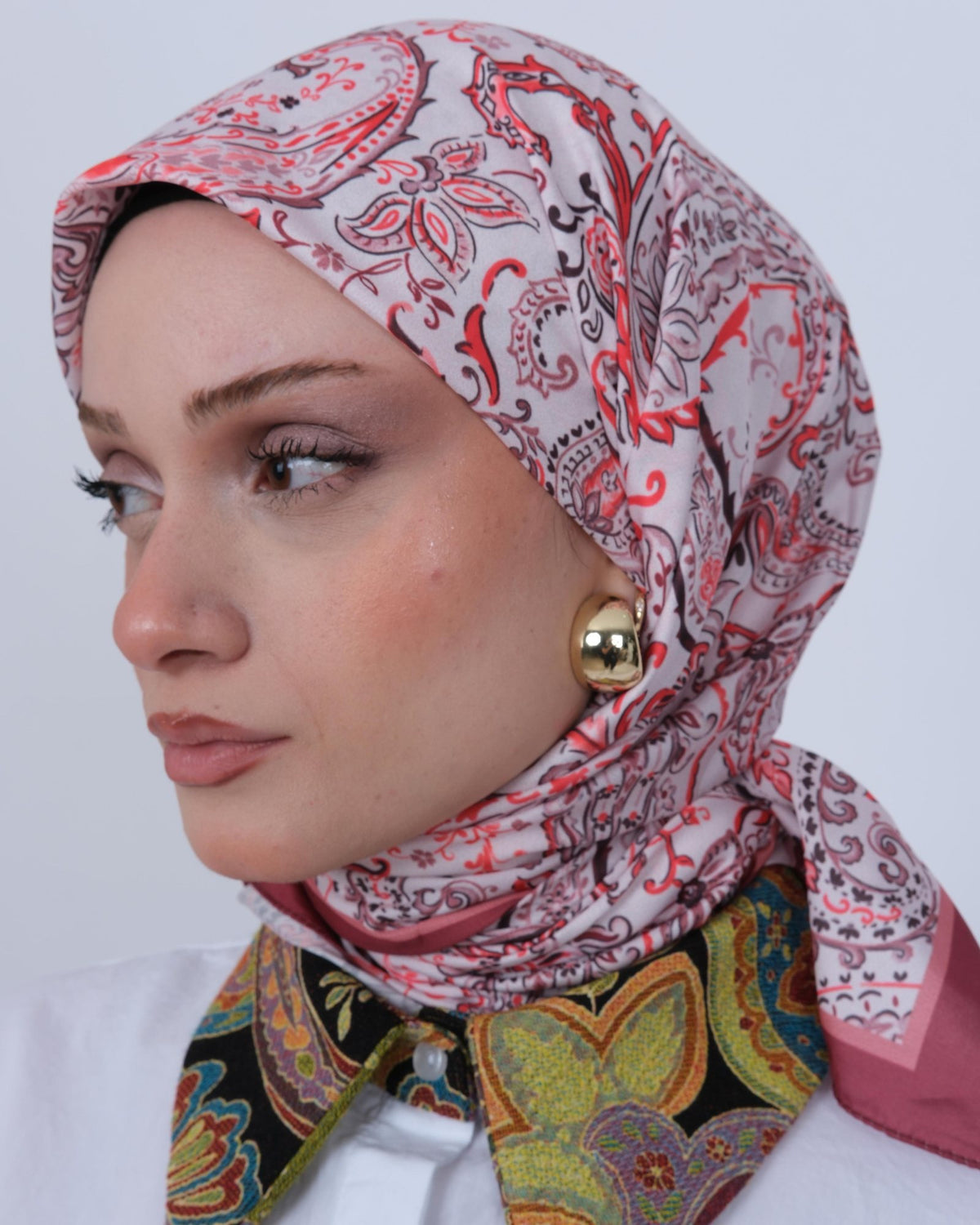 Vual İpek Eşarp D112 Bordo – yakından desen ve renk detayı
