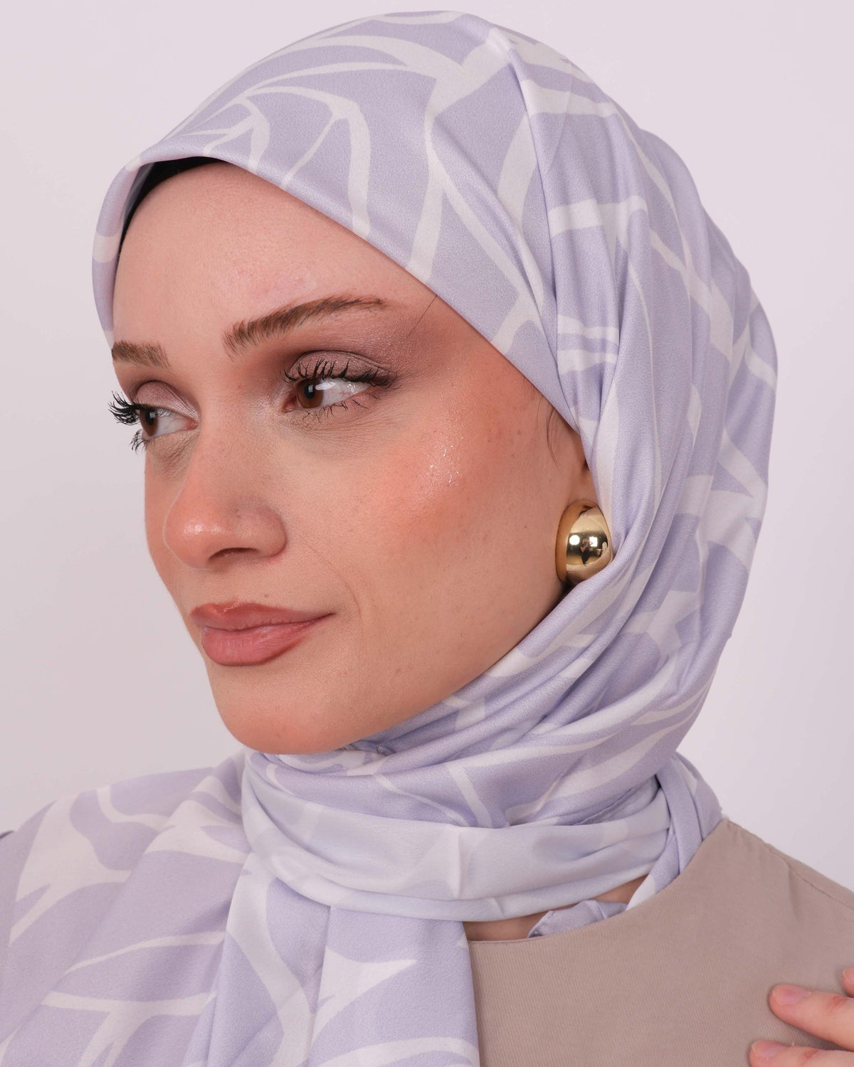 Vual İpek Eşarp D116 Lila – yakından desen ve renk detayı